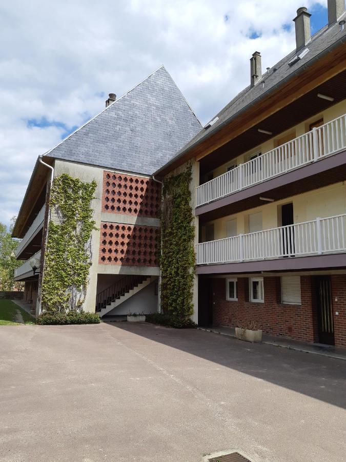 Studio Sur La Cote Fleurie A Houlgate. Appartement Buitenkant foto